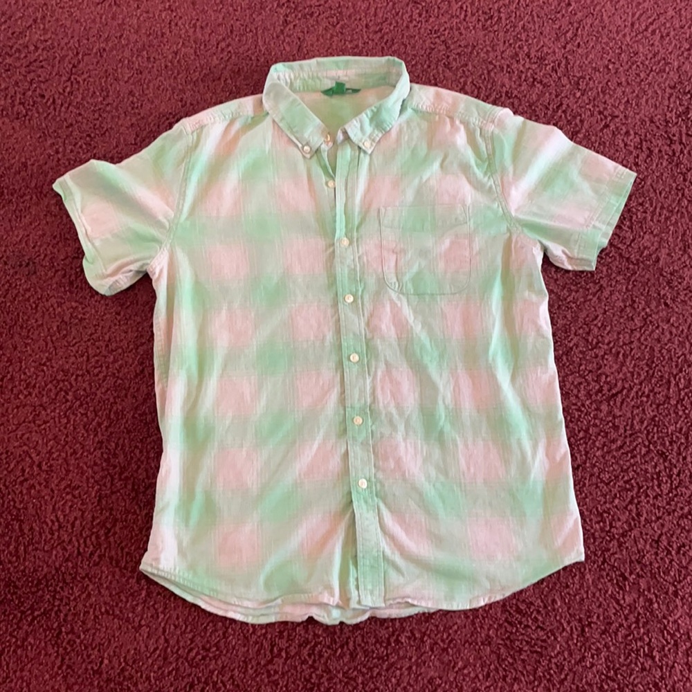 Mint Green Shirt & Light Gray